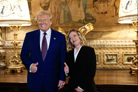 Donald Trump e Giorgia Meloni durante encontro em Mar-a-Lago, em janeiro ado
