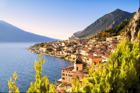 Lago de Garda é o maior lago da Itália