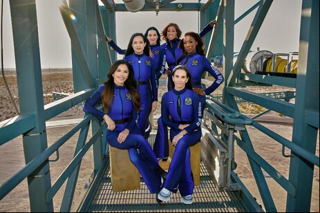 Tripulantes do voo NS-31 pouco antes de viagem ao espaço