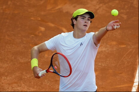 João Fonseca venceu Elmer Moller por 2 sets a 0, com parciais de 6/2 e 6/3