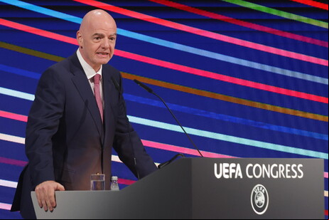 Infantino durante um congresso da Uefa em Belgrado, na Sérvia
