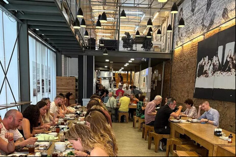 Refeitório solidário nasceu em parceria com Massimo Bottura