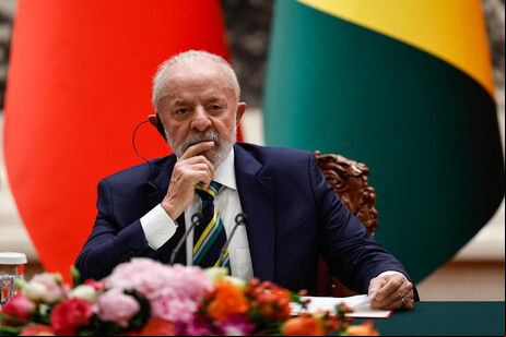 Lula viajou para Uruguai para despedida
