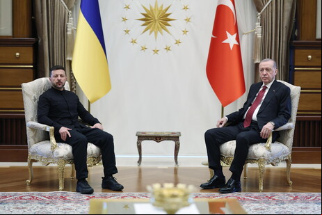 Zelensky em conversa com Erdogan na Turquia