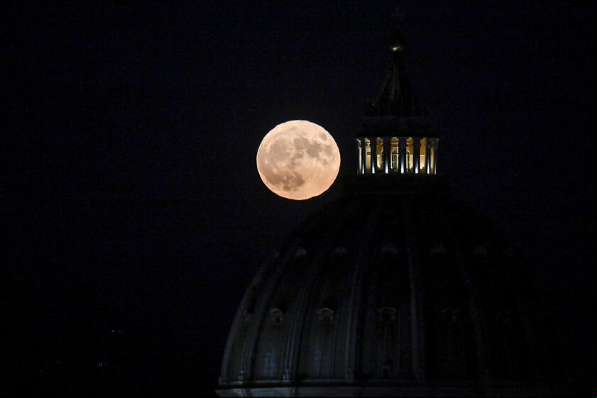 Superlua pode ser vista no céu da Itália