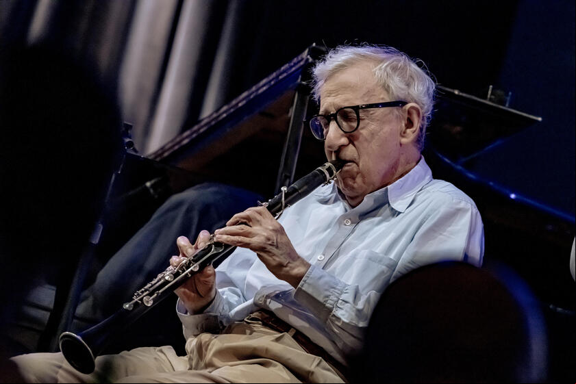 Woody Allen fez show de clarinete com New Orleans Jazz Band em Milão