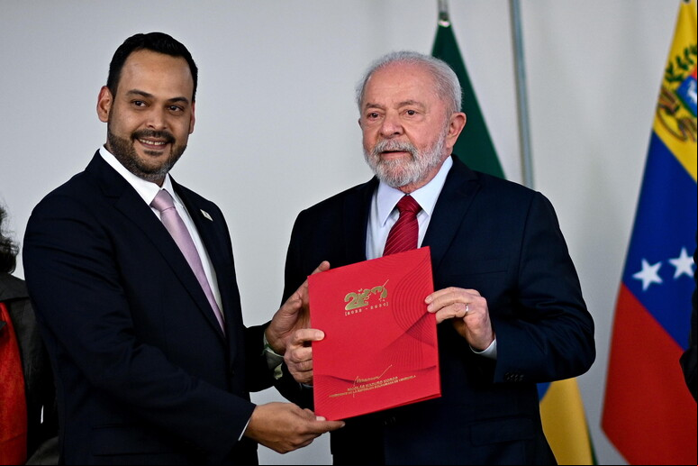 Embaixador da Venezuela foi recebido por Lula em maio de 2023 © ANSA/EPA