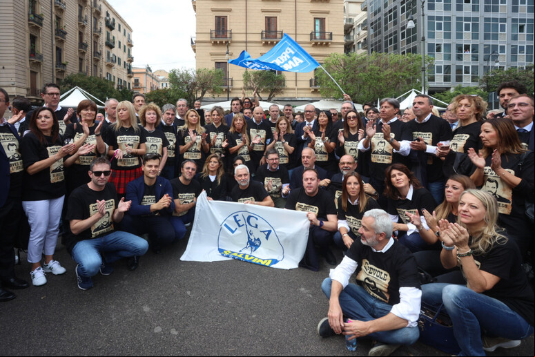 Apoiadores de Salvini protestam contra procuradores em Palermo - TODOS OS DIREITOS RESERVADOS