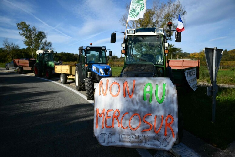 Agricultores ses protestam contra acordo Mercosul-UE © ANSA/AFP