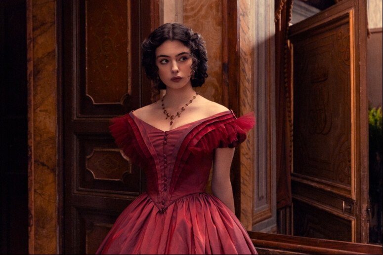 Deva Cassel como Angelica em cena de O Leopardo - TODOS OS DIREITOS RESERVADOS