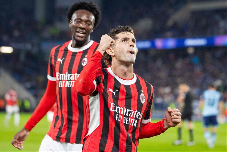 Milanistas não tiveram vida fácil, mas superaram Slovan Bratislava por 3 a 2 © ANSA/AFP