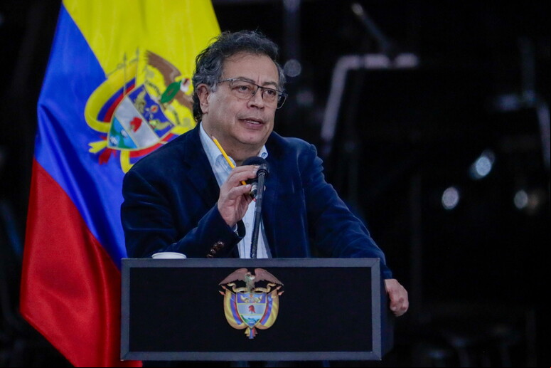 Gustavo Petro garantiu que Colômbia não irá romper relações com Venezuela - TODOS OS DIREITOS RESERVADOS