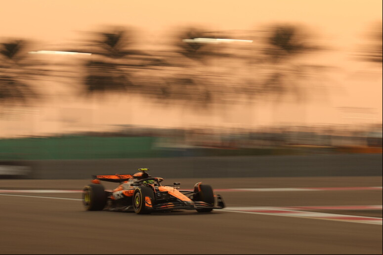 Lando Norris foi seguido por Oscar Piastri e Nico Hulkenberg © ANSA/EPA