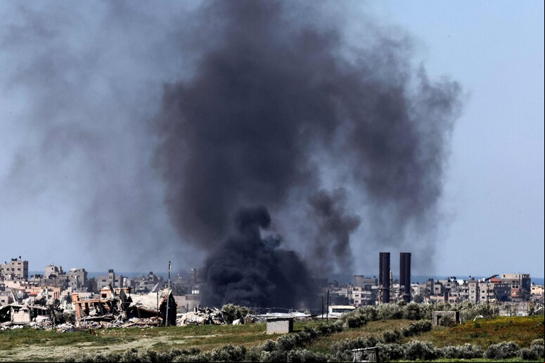 11 palestinos faleceram em um único ataque efetuado em Jabalia © ANSA/AFP