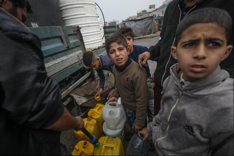 Cerca de 11 mil menores morreram na Faixa de Gaza vítimas das forças de Israel - TODOS OS DIREITOS RESERVADOS