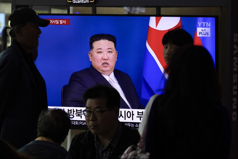 Jovem violou uma rígida lei de Pyongyang que proíbe "ideologia reacionária e cultura" © ANSA/EPA