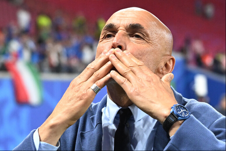 Ex-treinador do Napoli itiu que a Itália não expressou em campo seu verdadeiro potencial - TODOS OS DIREITOS RESERVADOS