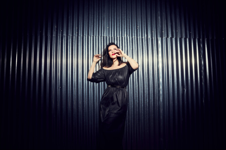 Laura Pausini homenageou o produtor norte-americano - TODOS OS DIREITOS RESERVADOS