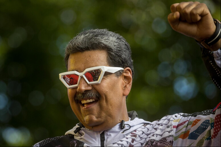 Líder venezuelano tomou posse para um novo mandato de seis anos à frente do governo © ANSA/EPA