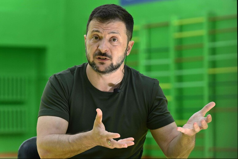Zelensky deu entrevista para imprensa sa © ANSA/AFP