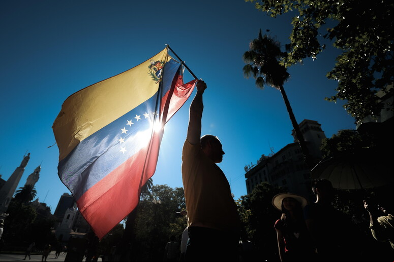 Manifestação da oposição contra Maduro em Caracas, na Venezuela © ANSA/EPA