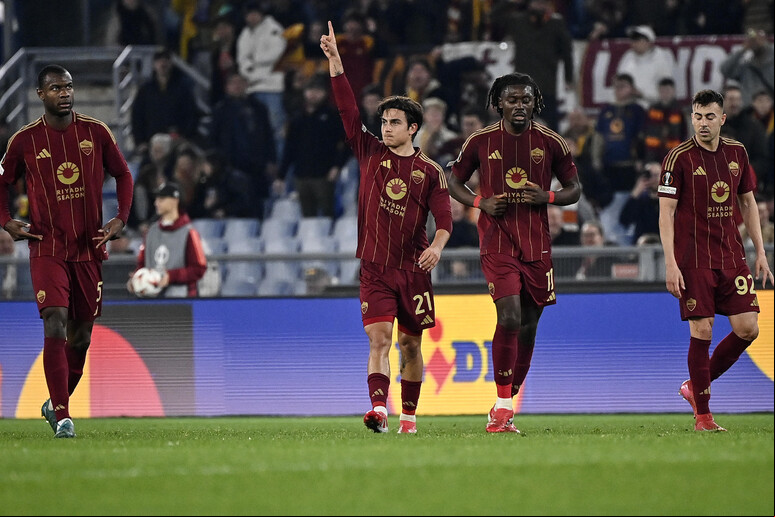 Dybala marcou dois dos três gols da vitória Roma em cima do Porto no Olímpico - TODOS OS DIREITOS RESERVADOS