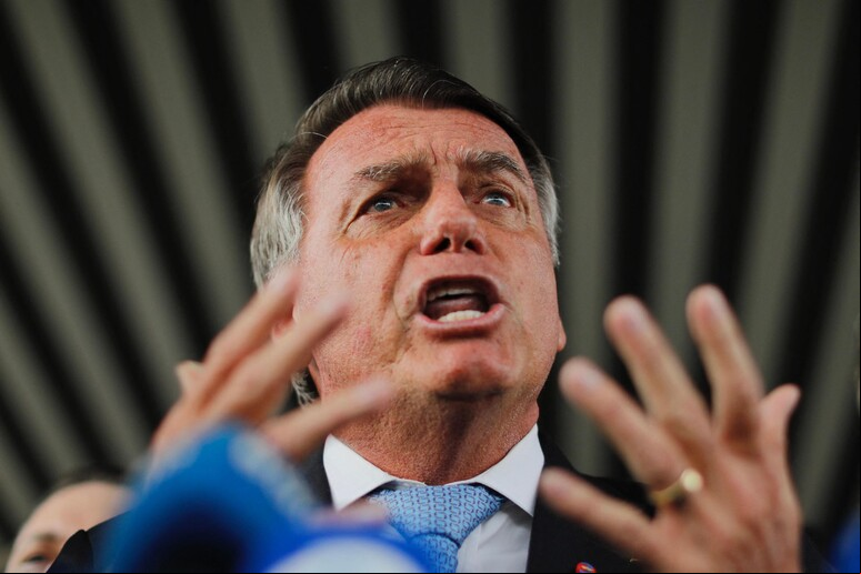 Jair Bolsonaro diz ser alvo de  'perseguição ' © ANSA/AFP