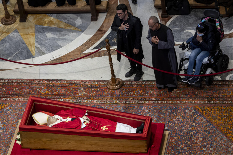 Funeral de Francisco receberá ao menos 130 delegações internacionais - TODOS OS DIREITOS RESERVADOS