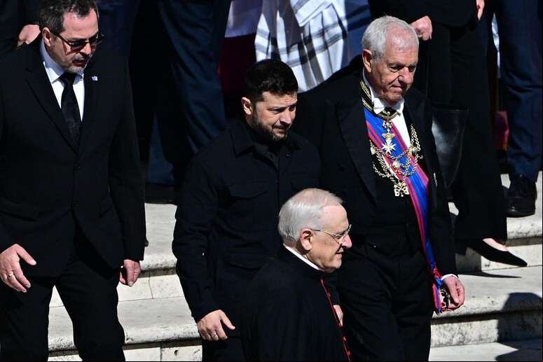 Volodymyr Zelensky tinha dúvidas se compareceria ao Vaticano © ANSA/AFP