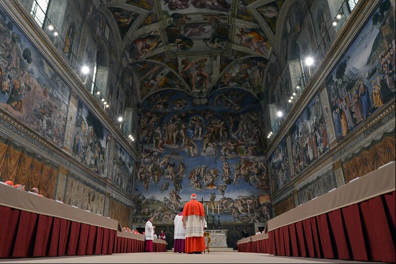 Votação dos cardeais reunidos no Vaticano é dividida em três partes © ANSA/AFP