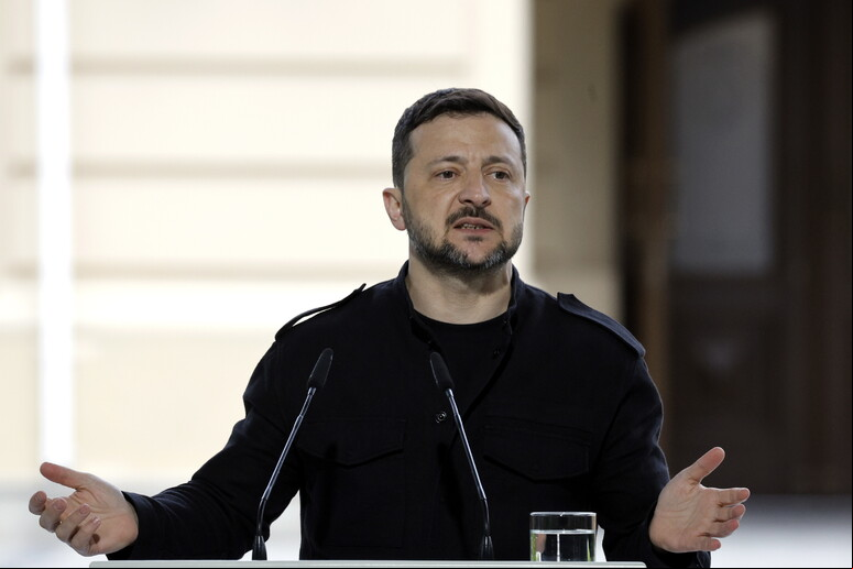 Zelensky e Papa conversaram pela primeira vez por telefone - TODOS OS DIREITOS RESERVADOS