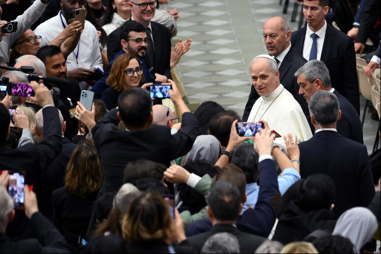 Papa Leão XIV se reuniu com diplomatas no Vaticano - TODOS OS DIREITOS RESERVADOS