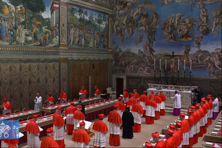 Cardeais entram na Capela Sistina para conclave da vida  'real ' - TODOS OS DIREITOS RESERVADOS