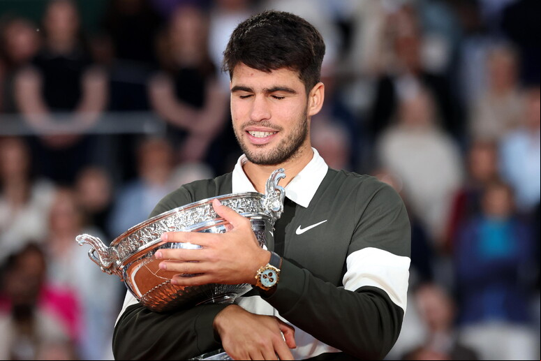 Alcaraz bate Sinner na final de Roland Garros © ANSA/EPA